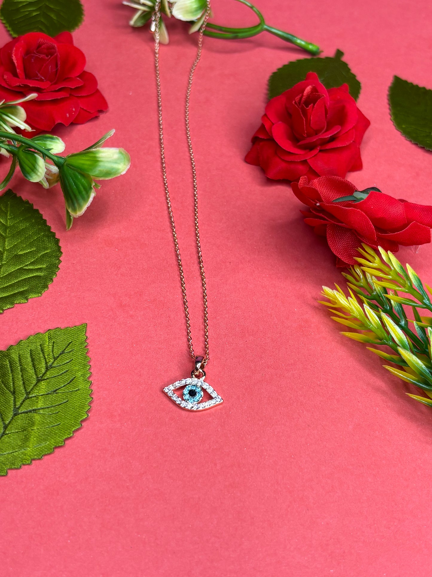 Viqso Mystic Gaze Pendant
