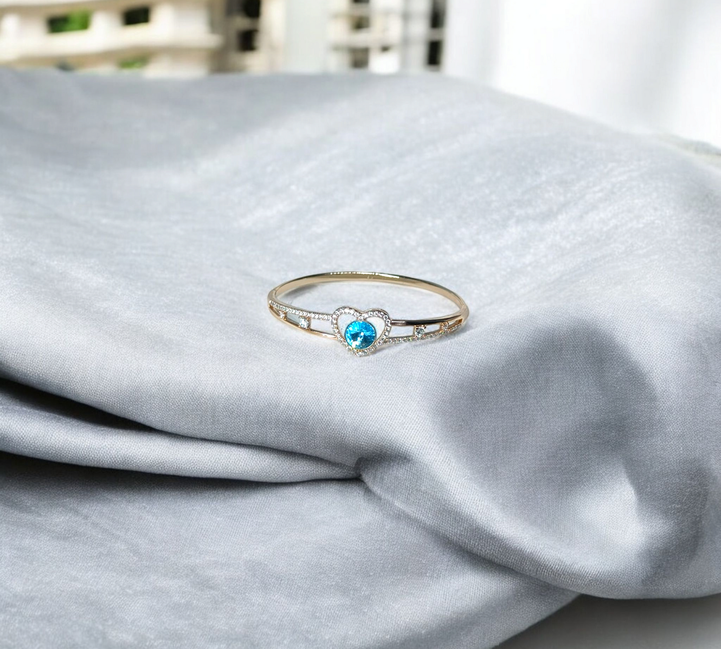 Viqso Azure Heart Bangle