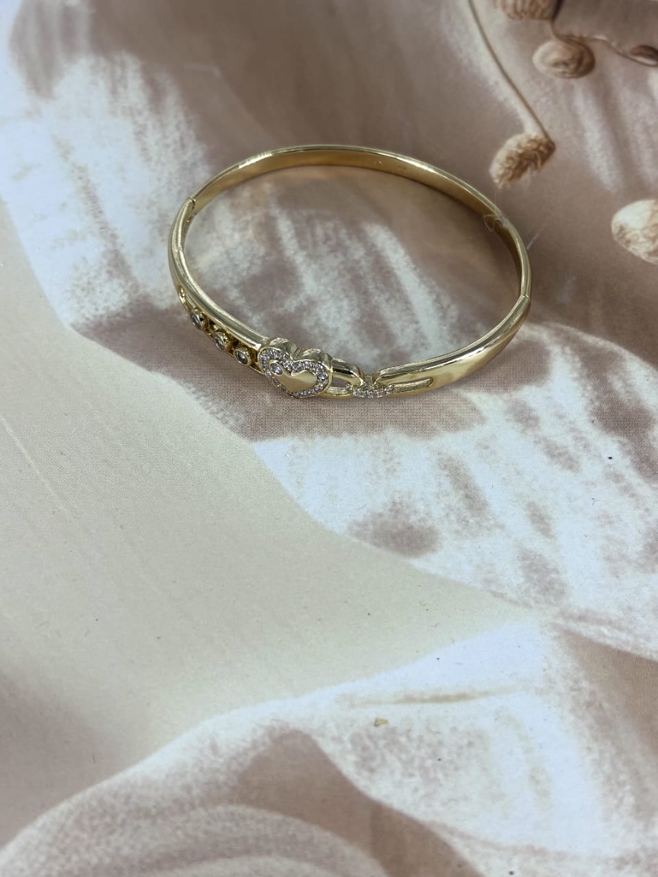 Viqso Eternal Love Cuff bangal