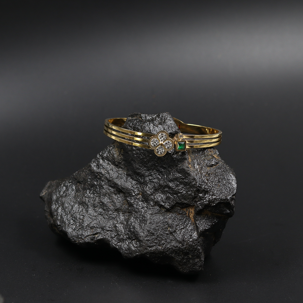 Viqso Royale Luxe Bangle