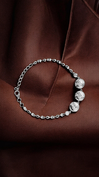 Lunara Charm – Zircon Circle Bracelet