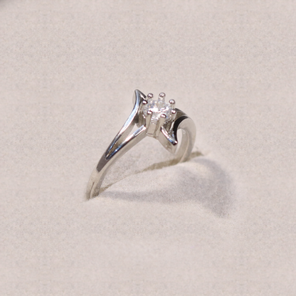 Luna Solitaire – 925 Sterling Silver Ring